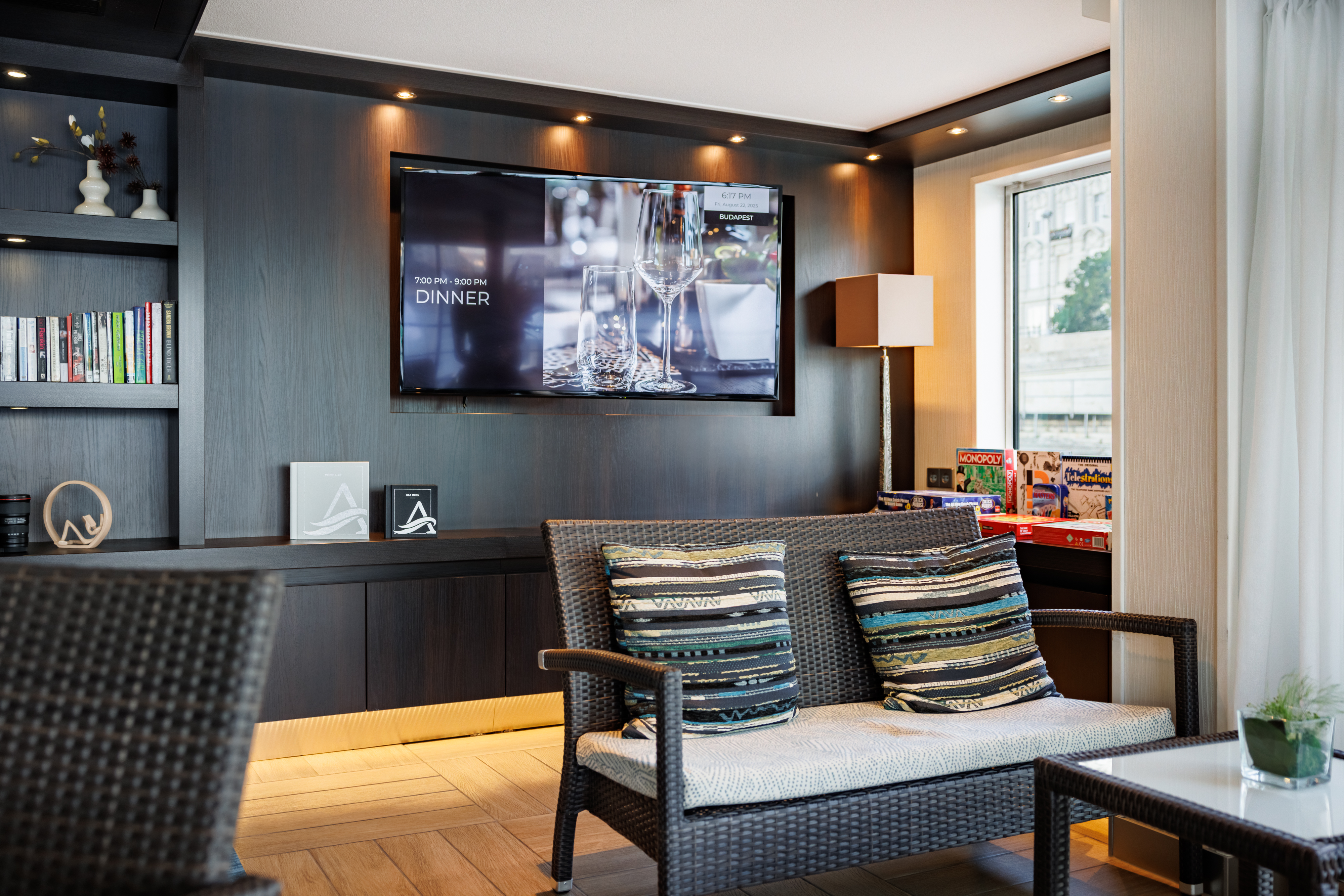 Avalon Tranquility II - Club Lounge